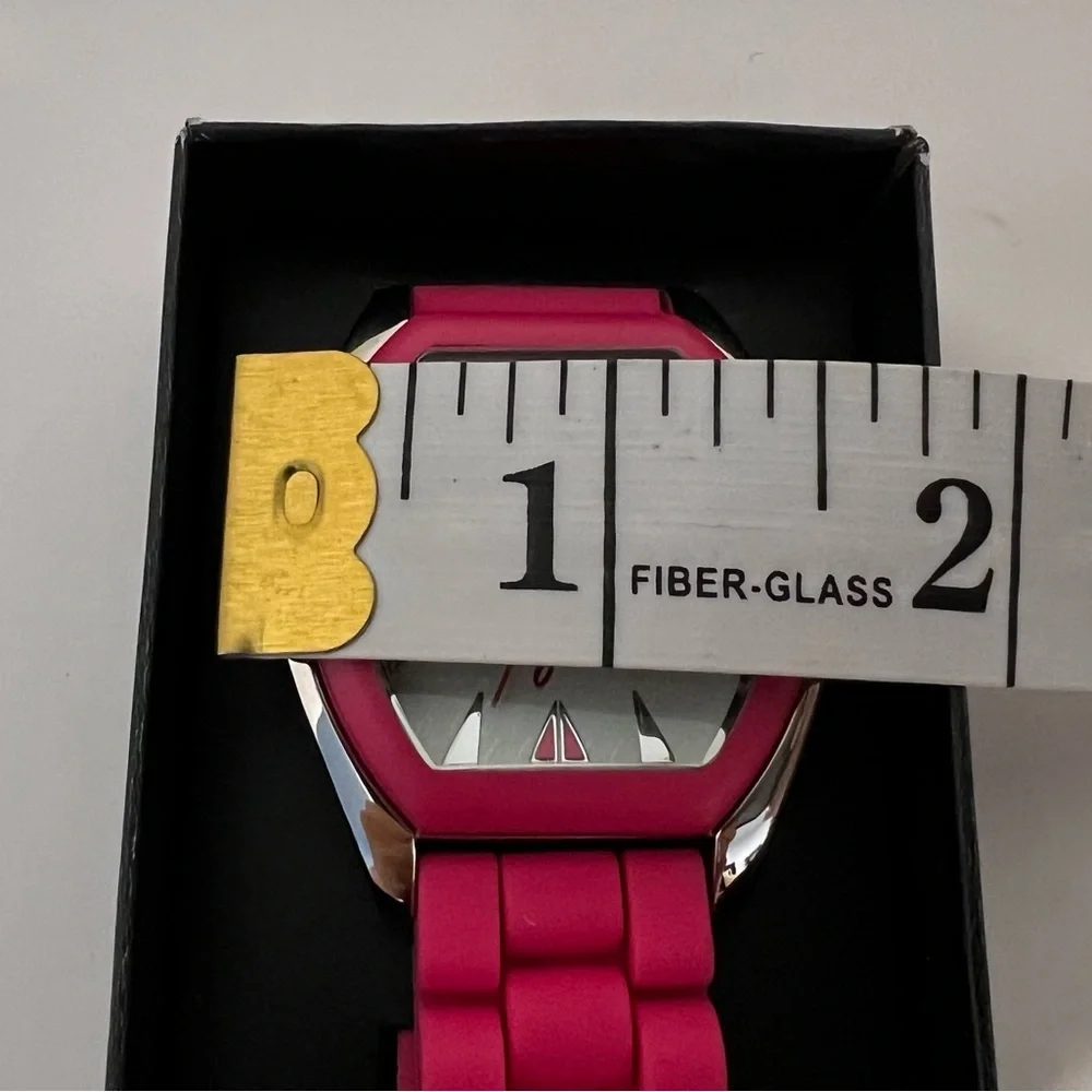 NIB 2014 Avon Breast Cancer Crusade Pink Analog Wristwatch